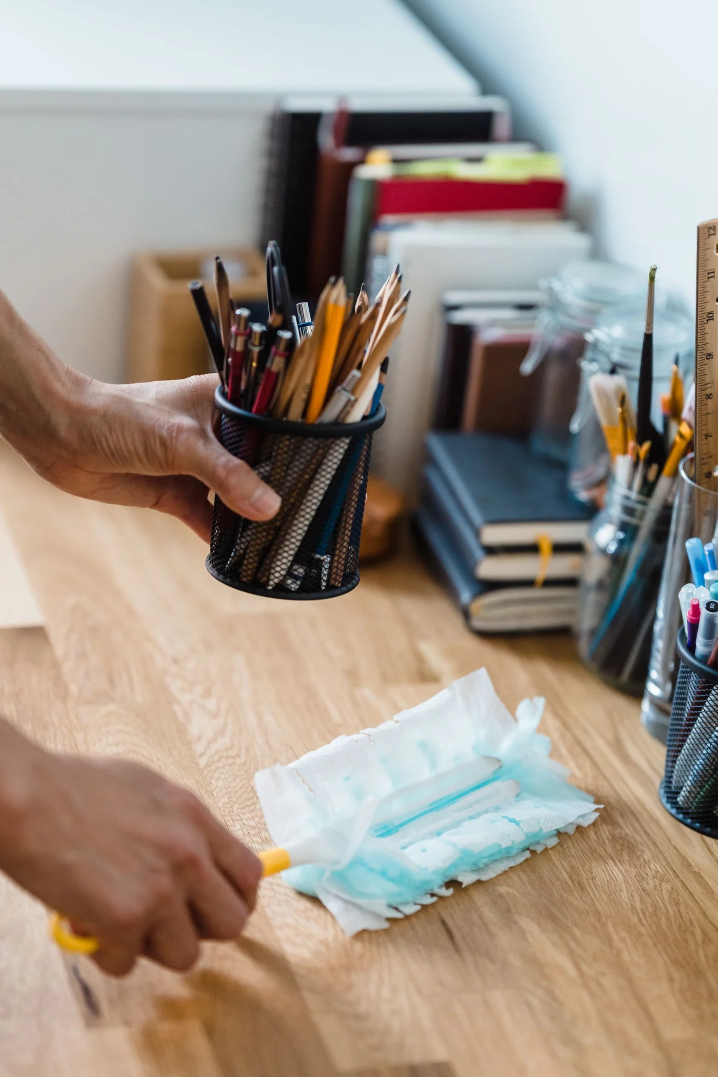 Le geste d’entretien d’une surface de travail